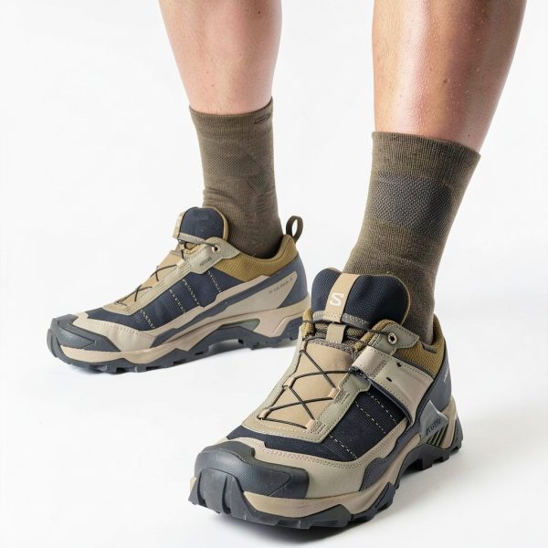 Salomon Men's X Ultra 5 GTX Trail Shoes Waterproof Grip and Stability-1